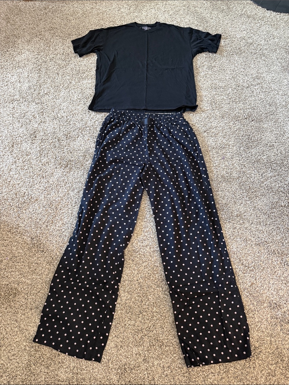 Victoria's Secret Black Pajama Set with light pink Polka Dots size medium